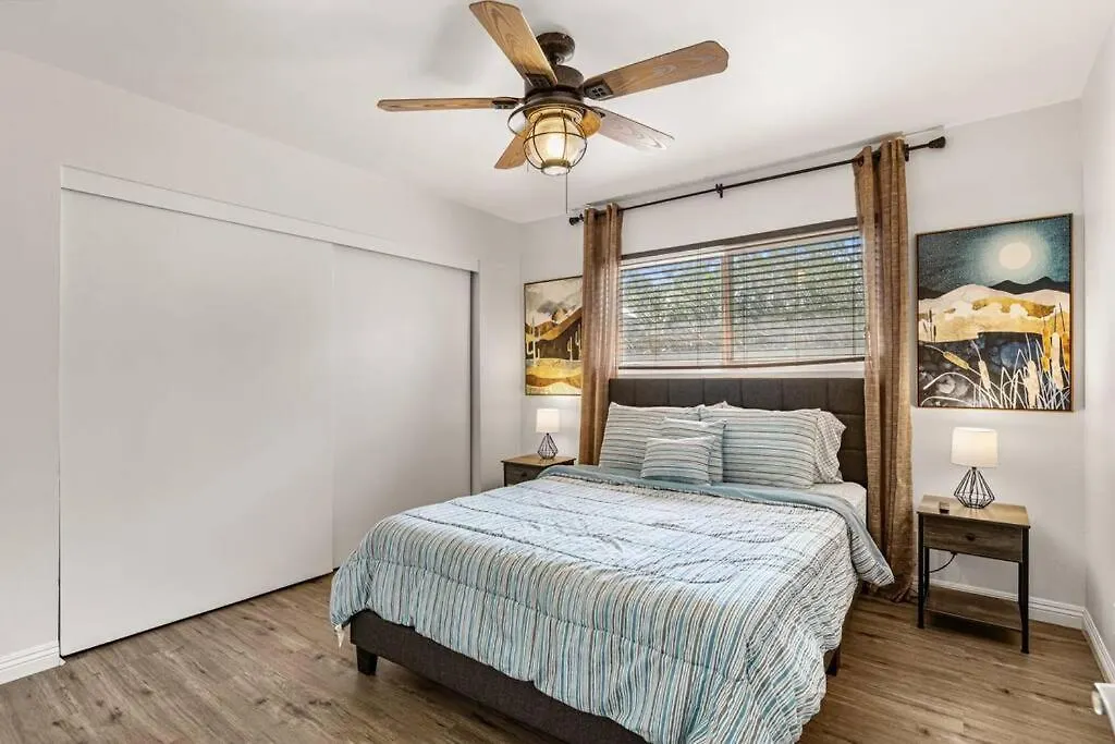Holiday home The Sunny Side House Villa Palm Springs United States